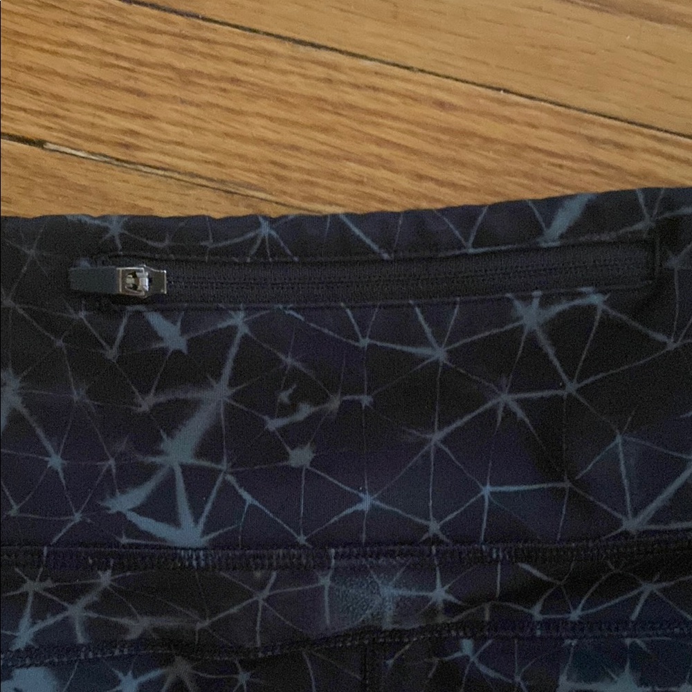 Lululemon Athletica Black Patterned Leggings woman 2 - Picture 7 of 8
